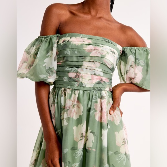 πEmerson Off-The-Shoulder Drama Maxi Dress - Size M - Regular length - Picture 4 of 10